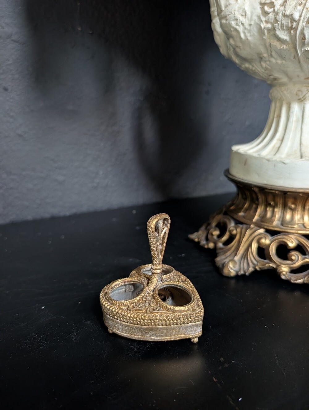 Vintage, Gold, Florenza Cast Metal heart-shaped gold-tone vanity Lipstick Holder